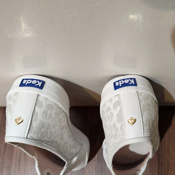 Women's Kate Spade Keds, Size 11 - Picture 2 of 13